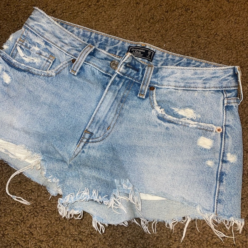 A&F shorts - Picture 2 of 4